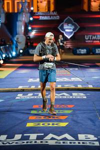 BIB: 9040
                            <button type="button" onclick="openModal(22758313)" class="btn btn-primary btn-sm float-right btn-popup" data-toggle="modal" data-target=".modal-high-quality">
                        <i class="fas fa-shopping-cart"></i> Add to Cart
                    </button>
                                            <button type="button" onclick="isThisMe(22758313, true)" class="btn btn-success btn-sm float-right btn-popup btn-isme hidden" data-toggle="tooltip" data-placement="bottom" title="นี่คือรูปของคุณใช่ไหม คลิกที่นี่เพื่อเอาเข้าอัลบั้ม">
                        <i class="fas fa-plus"></i> Add to album
                    </button>
                    <button type="button" onclick="isThisMe(22758313, false)" class="btn btn-warning btn-sm float-right btn-popup btn-isnotme hidden">
                        <i class="fas fa-ban"></i> Remove from album
                    </button>